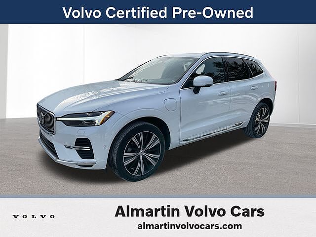 2023 Volvo XC60 Recharge T8 Ultimate Bright Theme