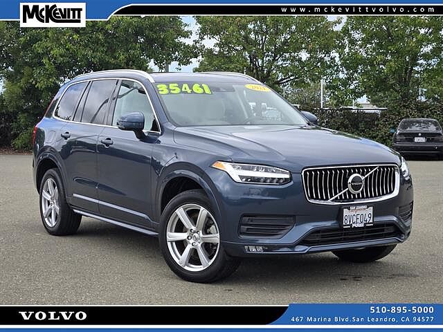 2021 Volvo XC90 T6 Momentum 6-Passenger