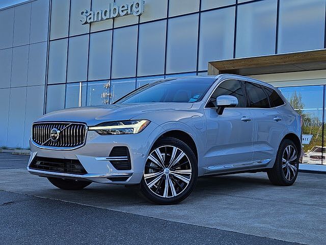 2023 Volvo XC60 Recharge T8 Ultimate Bright Theme