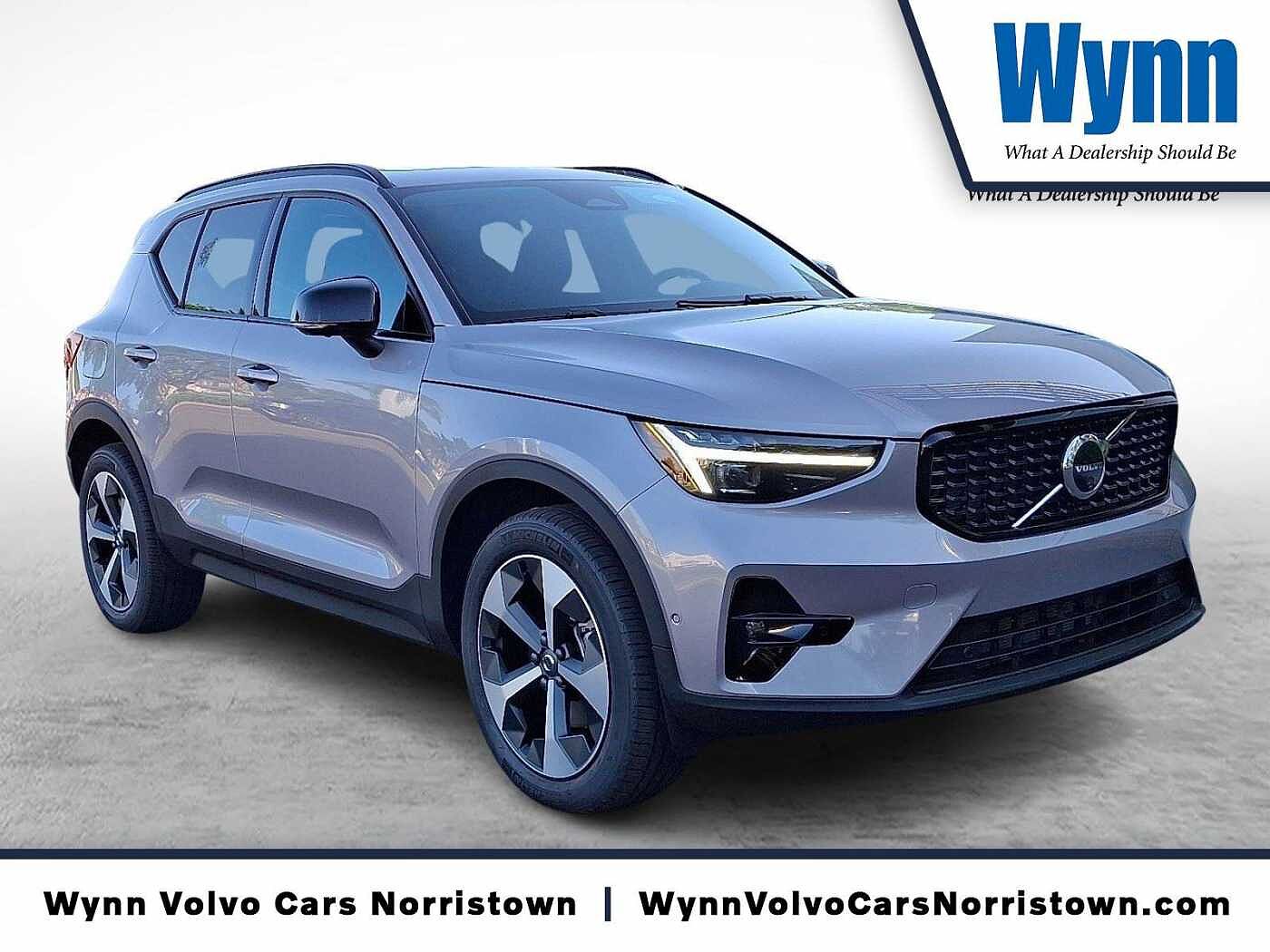 2026 Volvo XC40 B5 Plus