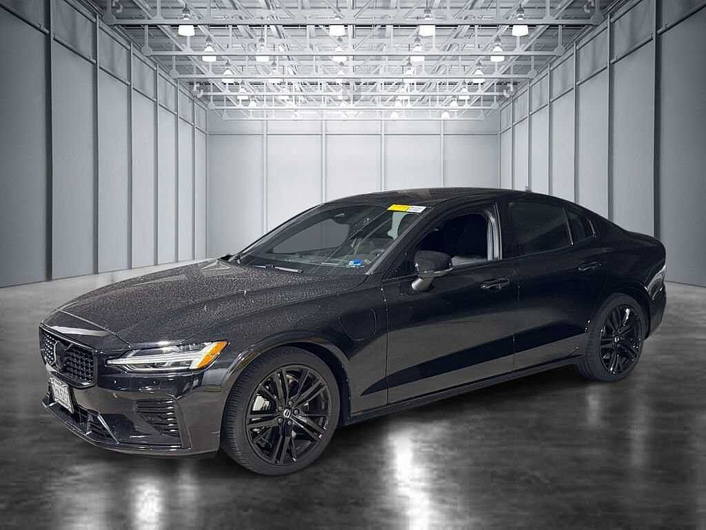 2023 Volvo S60 Recharge T8 Ultimate Black Edition