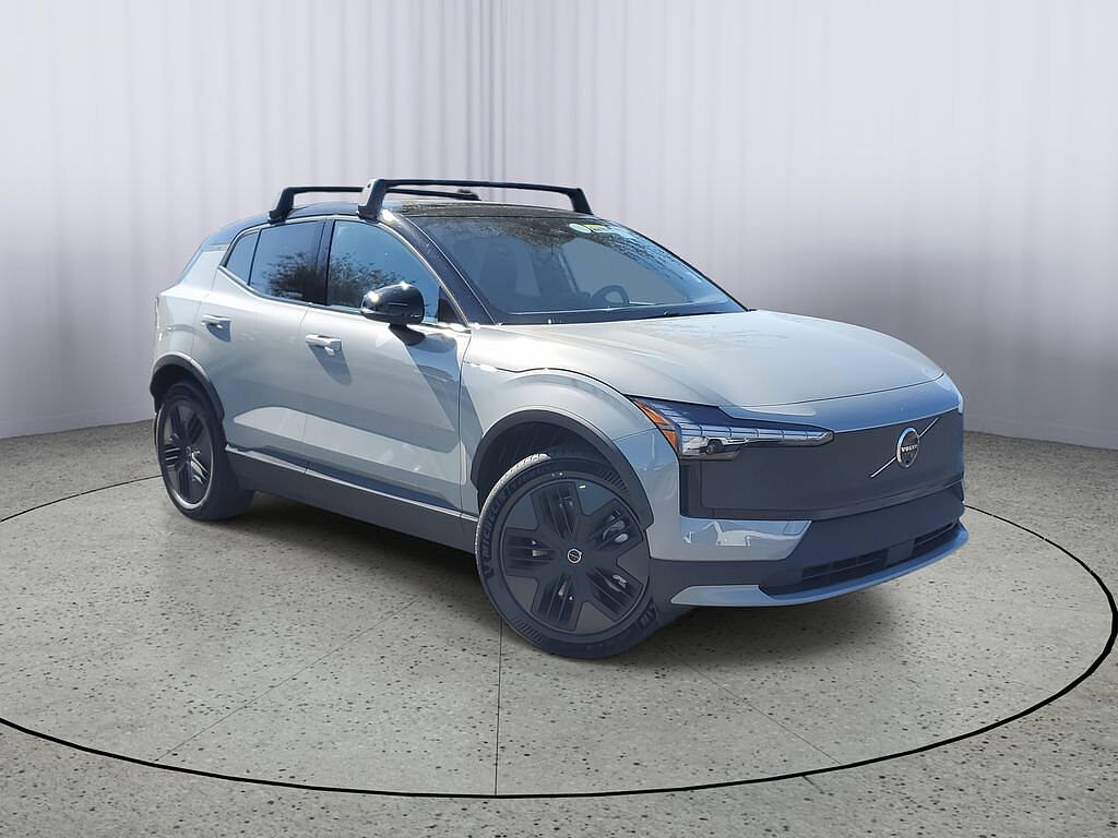 2026 Volvo EX30 Cross Country Twin Ultra